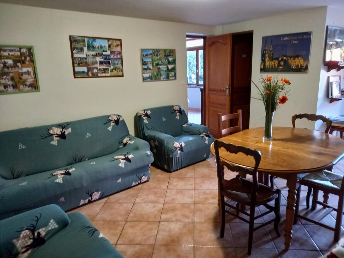 La Ferme Des Tertres Bed & Breakfast La Chapelle-pres-Sees Exterior photo